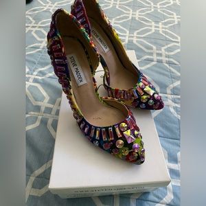 Steve Madden multi colored size 7 heel